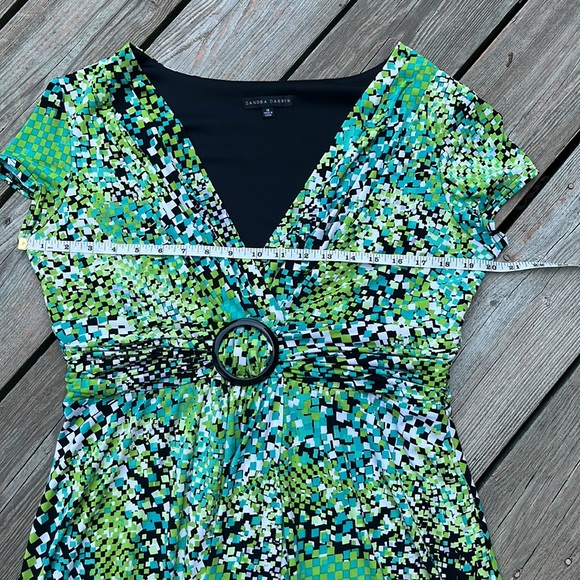 Sandra Darren adorable wrap-style dress 16 - Picture 8 of 12